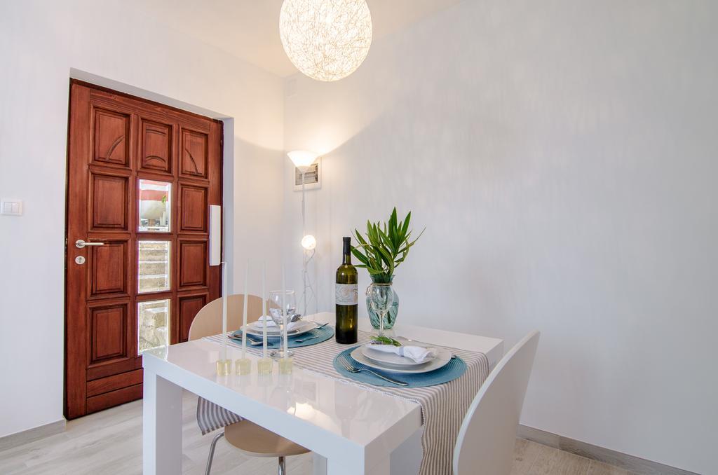 Studio Apartment Stella ลาบิน ห้อง รูปภาพ